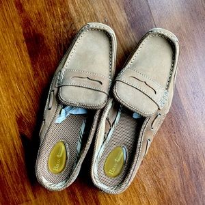 Adorable Bass slip on boat shoes